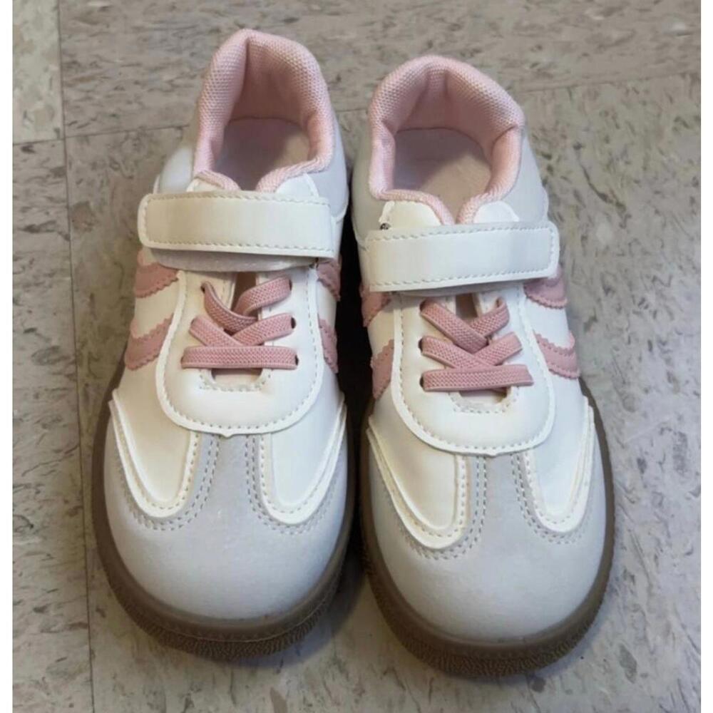 Girl sneakers